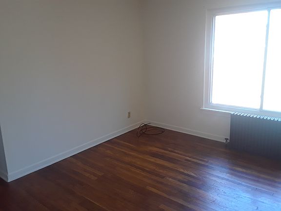 5th image of 1000 Hartman St APT 5