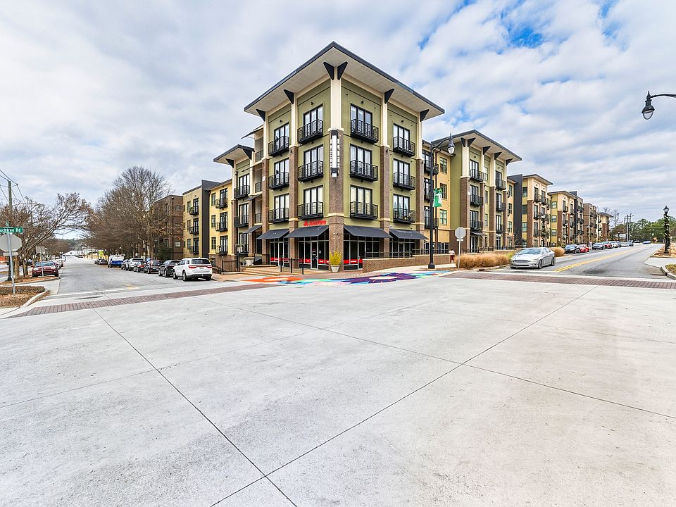 1st image of 5300 Peachtree Rd Unit 504