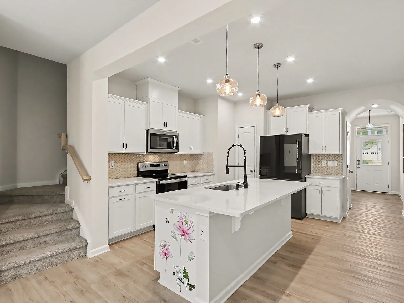 3 bed, 3.5 bath, 2122 sqft, $2,595 — Photo 4