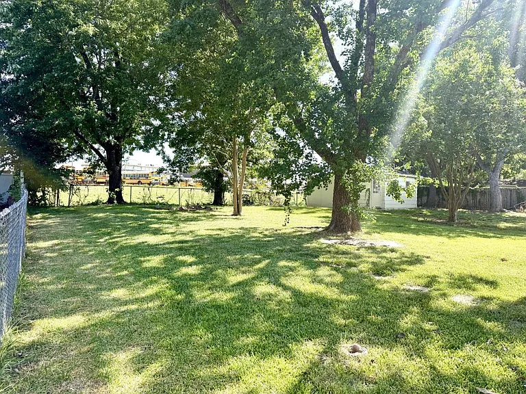 2513 Tilman Dr — Photo 6
