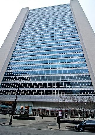 1st image of 500 W Superior St APT 1501