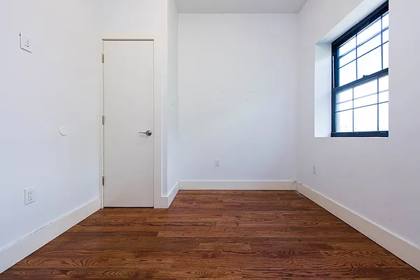 Rented by Nooklyn NYC LLC | media 25