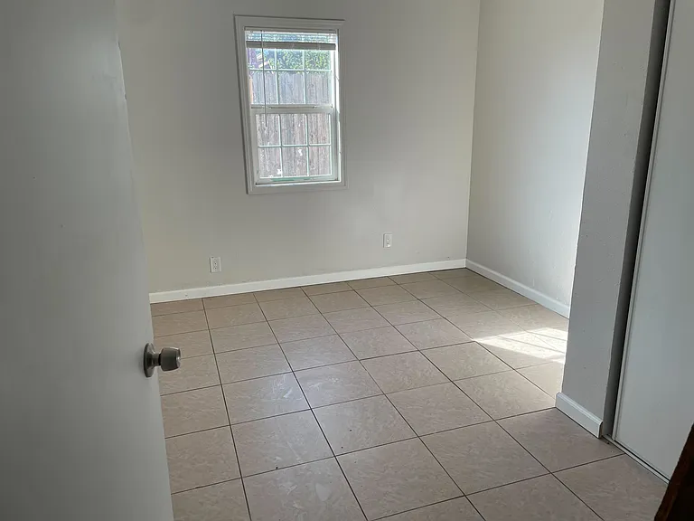 720 Virginia St — Photo 5