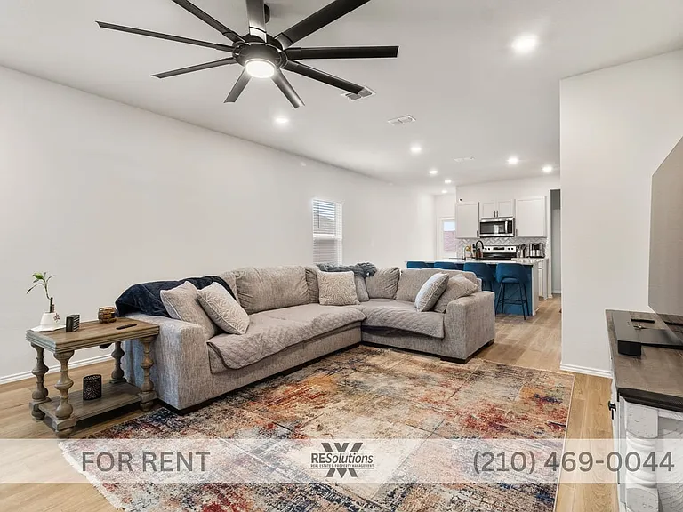 4250 Admirals Bnd — Photo 17