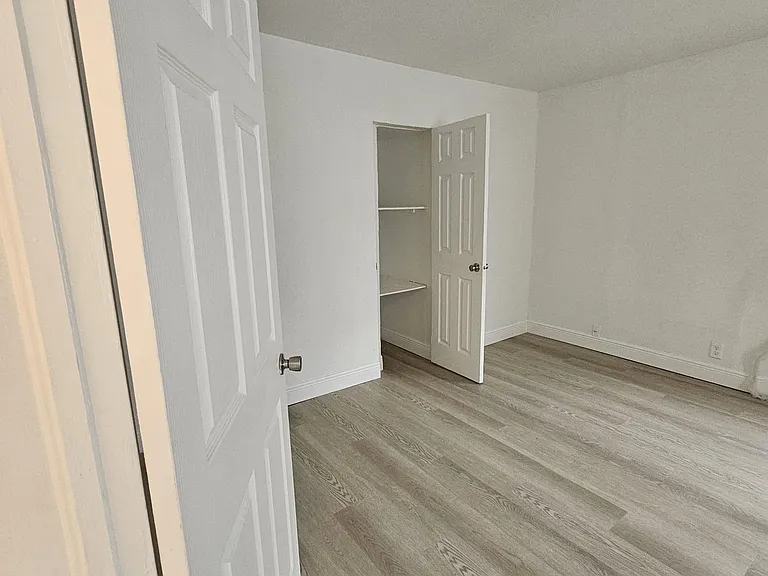 807 NE 3rd St #809 — Photo 8