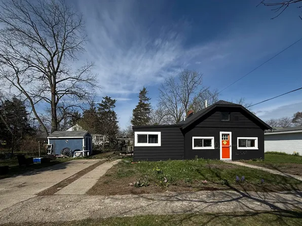 1151 Grant Ave, Grand Haven, MI 49417