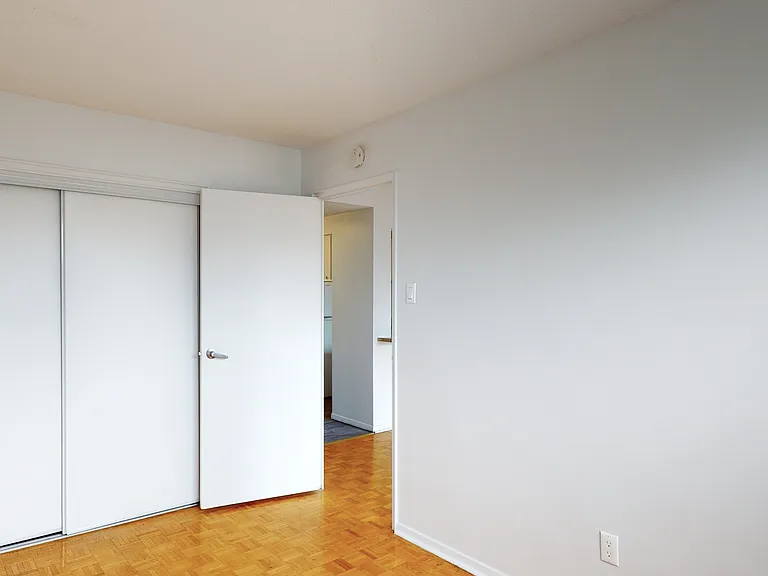 335 Maclaren St — Photo 27