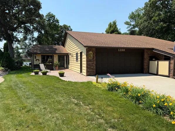 1288 Rolling Oaks Ln NW, Hutchinson, MN 55350