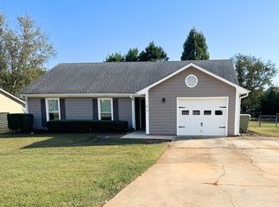 102 Wickersham Dr, Simpsonville, SC 29681