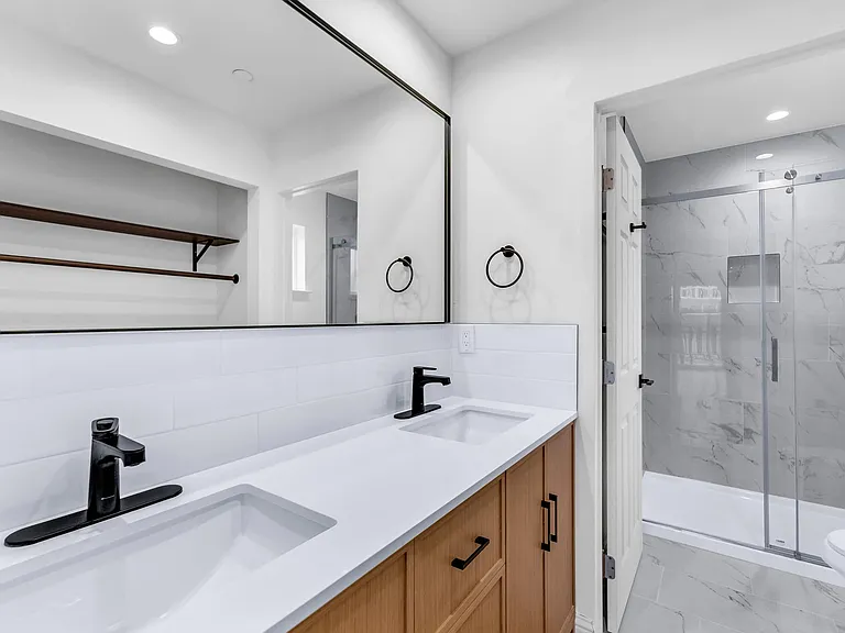 490 Jean Cir — Photo 26