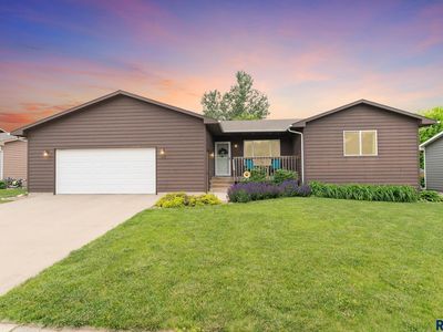 411 Kia Dr, Hartford, SD, 57033