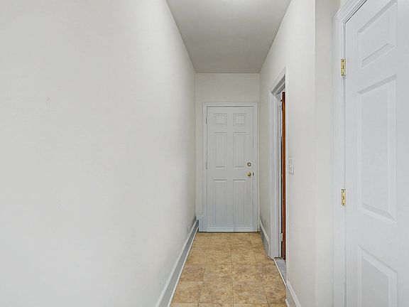 5th image of 28 1st St #B