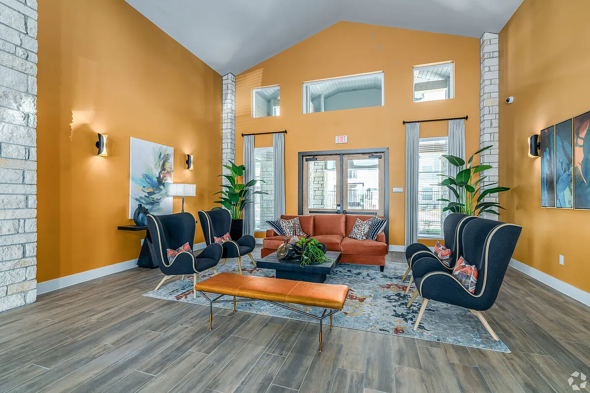Building Photo - Southton Apartments