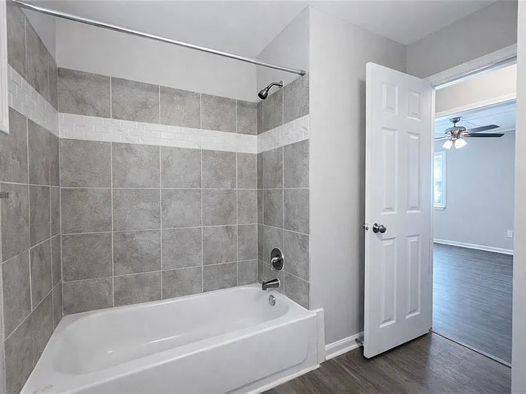 2146 Brookview Dr NE — Photo 11