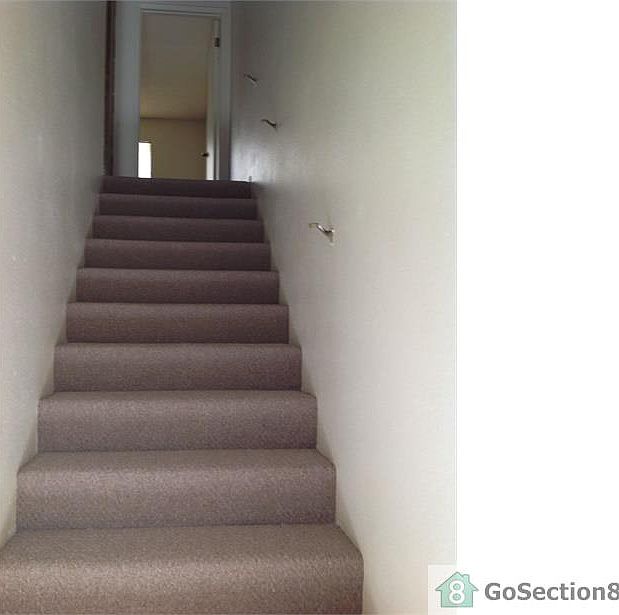2nd image of 44648 Beech Ave