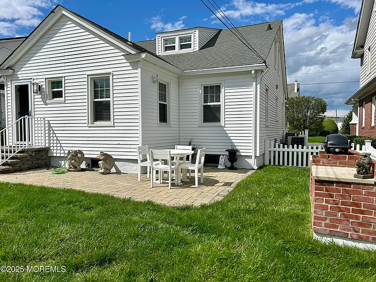 303 Evergreen Ave — Photo 26