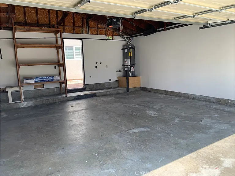 10221 White Oak Ave #1 — Photo 22
