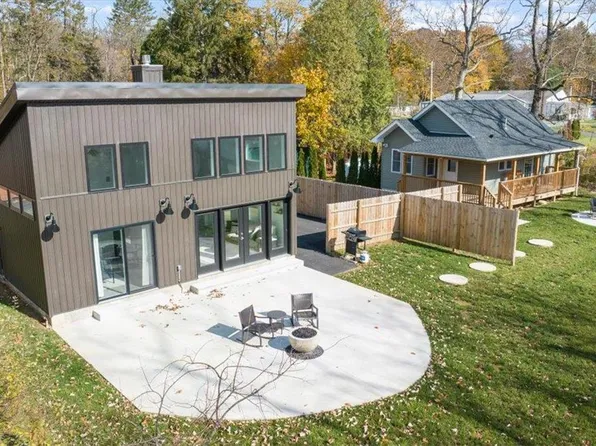 5112 Creek Rd, Schnecksville, PA 18078