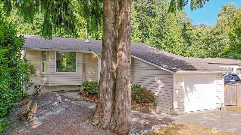 5th image of 16420 W Lake Goodwin Road