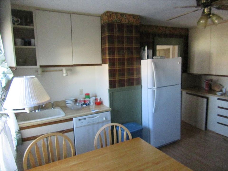 10 Sprague Ave, Lincoln, RI 02865 Zillow