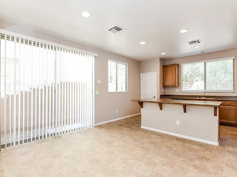 4344 Desert Home Ave — Photo 5