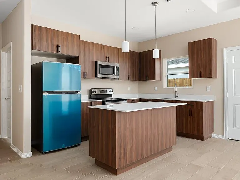 3105 W Sandlewood St #3 — Photo 2