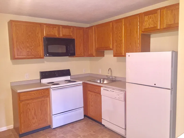3I5 Revere St — Photo 3