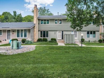 182 Windsor Ct, New Brighton, MN, 55112
