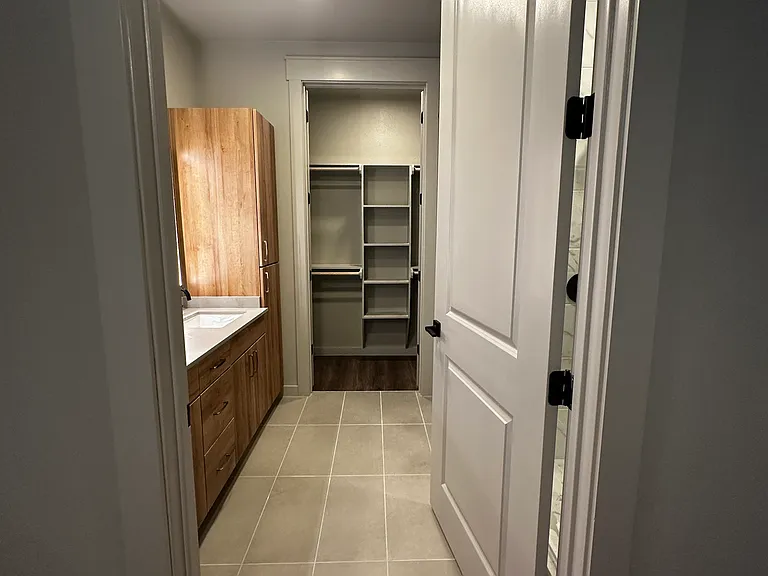 FM 1102 — Photo 10