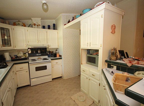 5th image of 126 Riverpark Dr