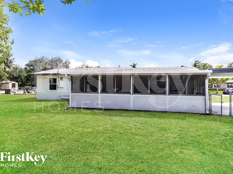 1101 NW 18th St — Photo 18