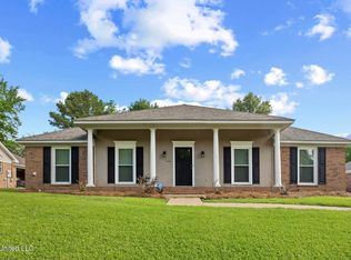 1035 N Azalea Dr, Madison, MS 39110