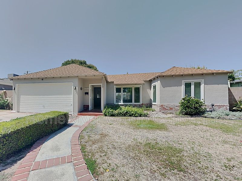 1st image of 11069 Emelita St