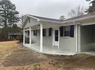 911 Jenkins St, Pearl, MS 39208