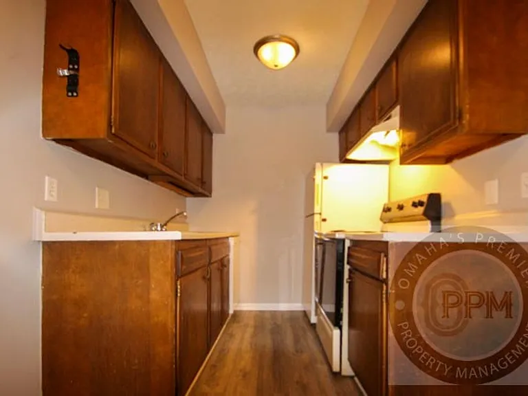 Benson Garden Apartments — Photo 34