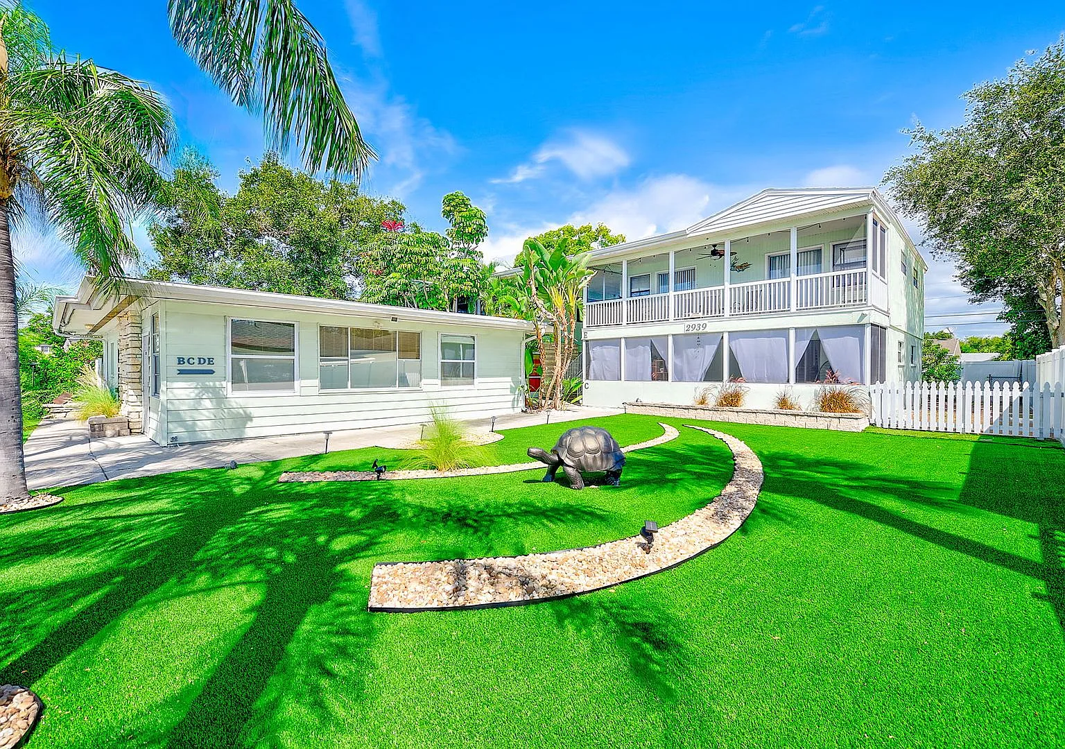 2939 Los Altos Dr — Photo 1