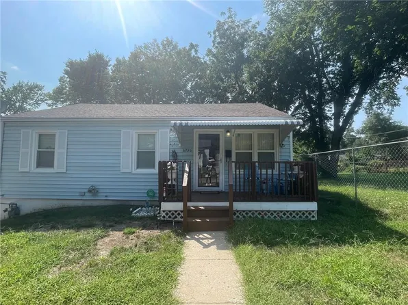 6736 Bales Ave, Kansas City, MO 64132