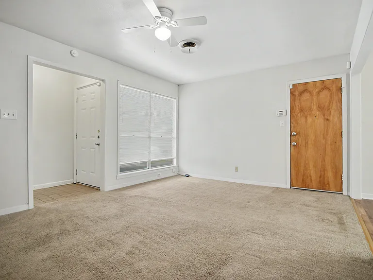 1306 Pine Dr — Photo 8