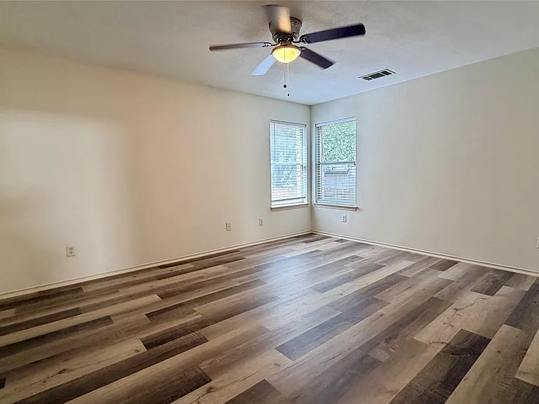 1005 Traci Michelle Dr — Photo 9