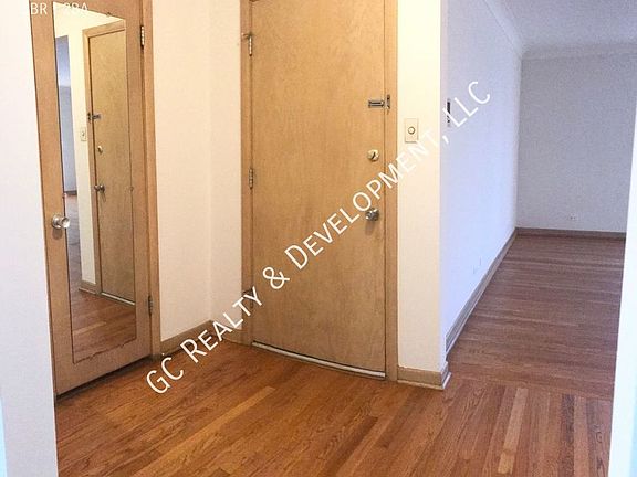 4th image of 10650 S Claremont Ave #1