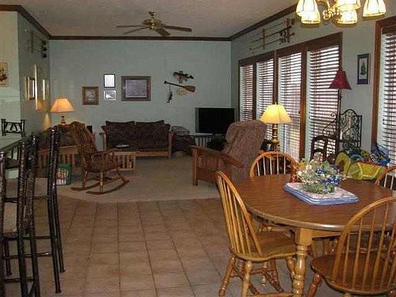 5th image of 6216 Sheridan Oaks Dr