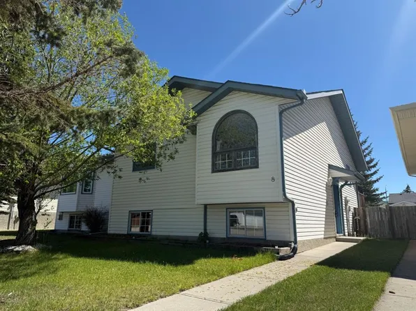 8 W Aarsby Rd, Cochrane, AB T4C 1M4