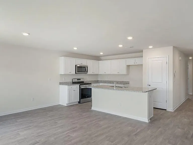 216 Olive Br — Photo 8