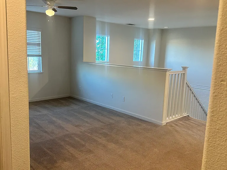 1635 Courtyard Dr — Photo 21