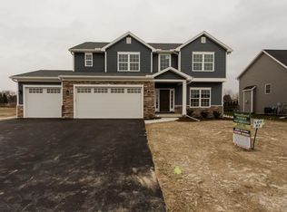 6426 Whitehouse Valley Dr, Whitehouse, OH 43571