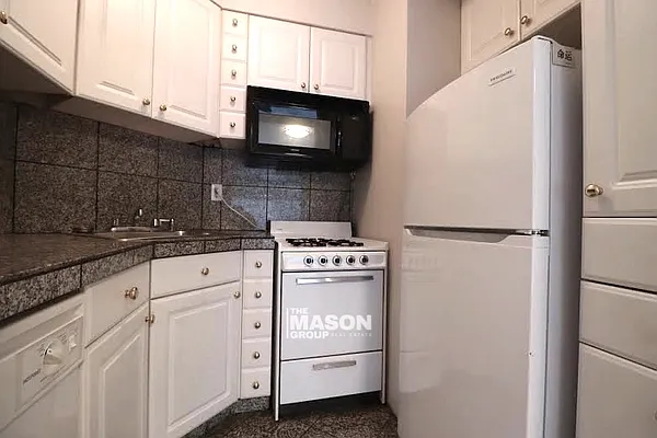 Rented by Mason Group LLC | media 7