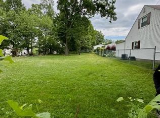 Munroe Falls Ave, Cuyahoga Falls, OH 44221