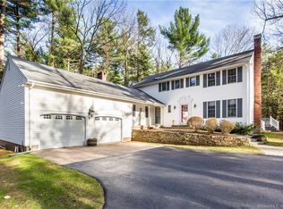 30 Wyngate, Simsbury, CT 06070