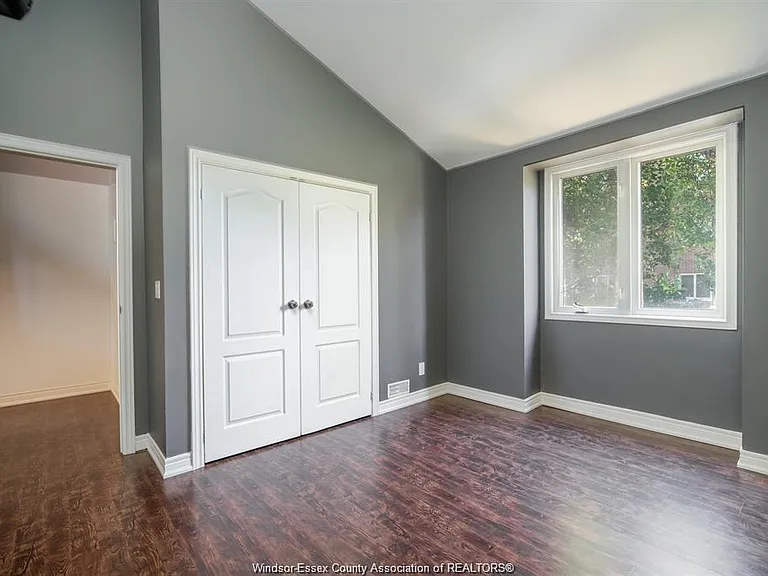 3925 Riverside Dr E — Photo 7