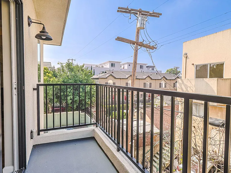 5261 Harmony Ave — Photo 43